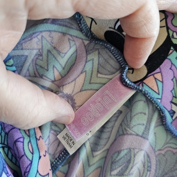 💥4 for $25💥 Lularoe + Disney Ladies Leggings - Picture 4 of 7